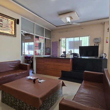 Hotel Maheshwari Green'S Ujjain Exteriör bild