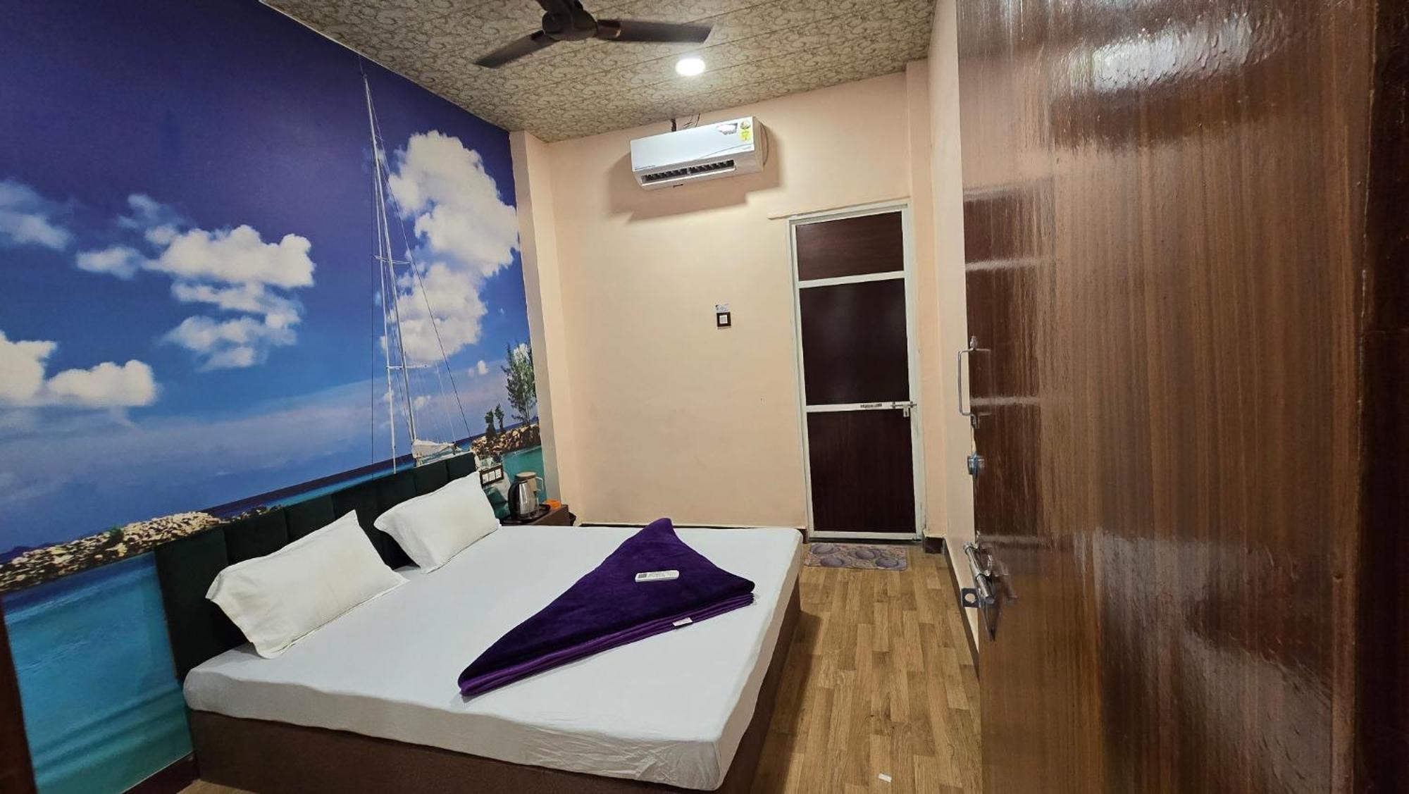 Hotel Maheshwari Green'S Ujjain Exteriör bild